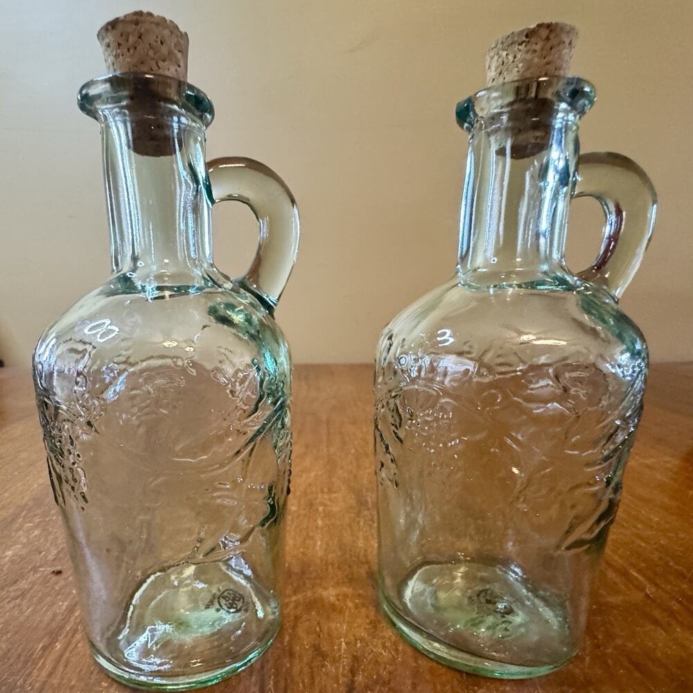 Vintage Pfaltzgraff Spain Glass Oil Vinegar Cruet Set Cork Stoppers 1996